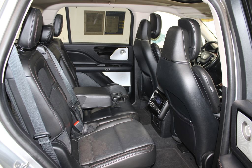 Used 2022 Lincoln Aviator Reserve w/ Equipment Group 201A image 34