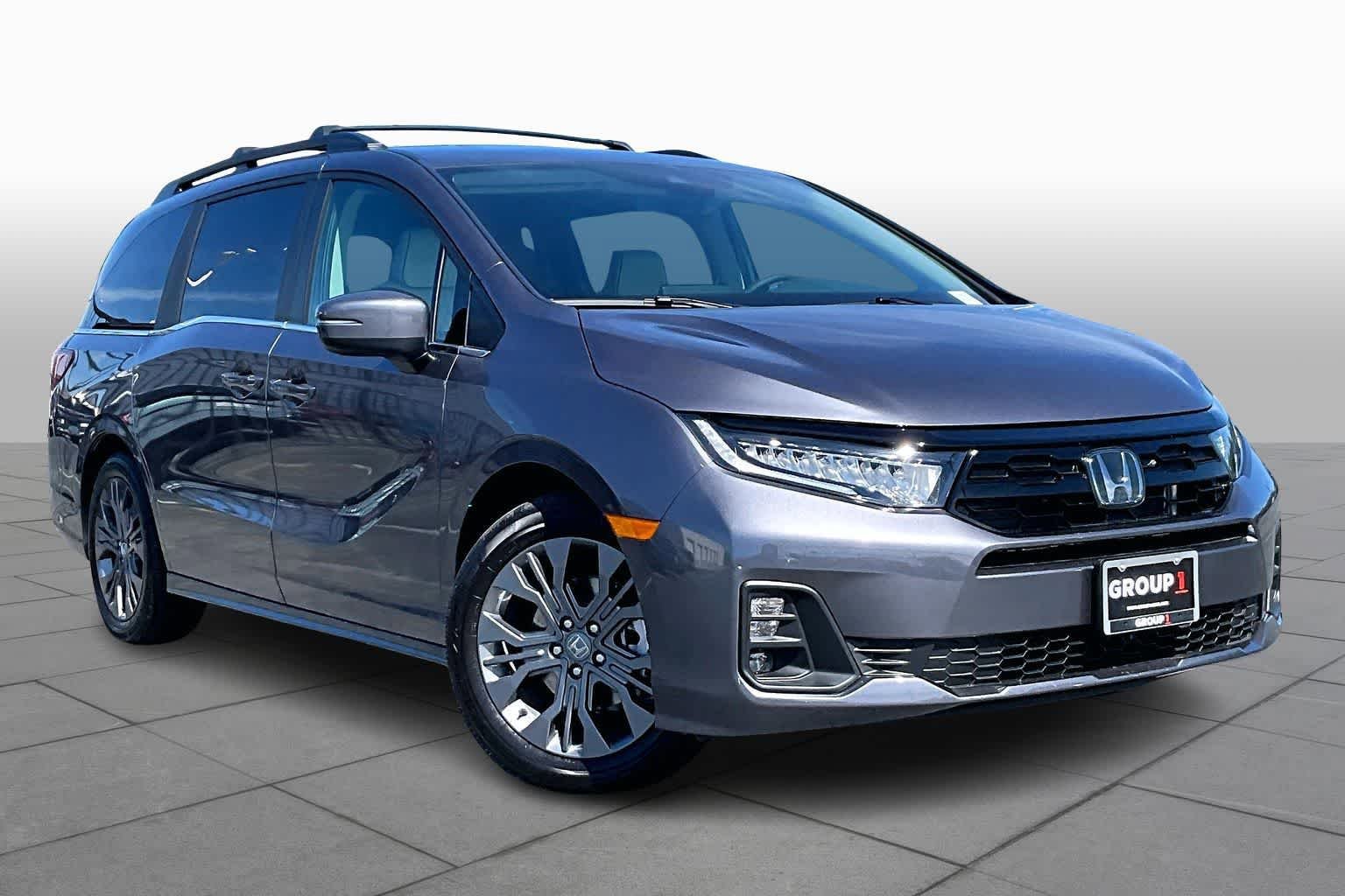 New 2026 Honda Odyssey Touring image 2