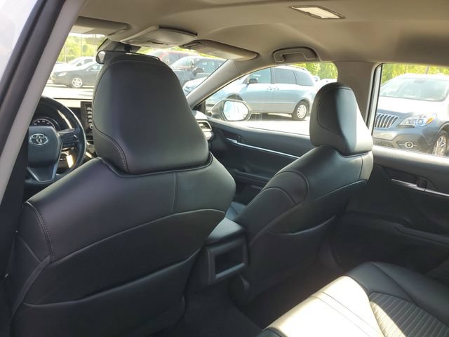 Used 2022 Toyota Camry SE FWD image 9