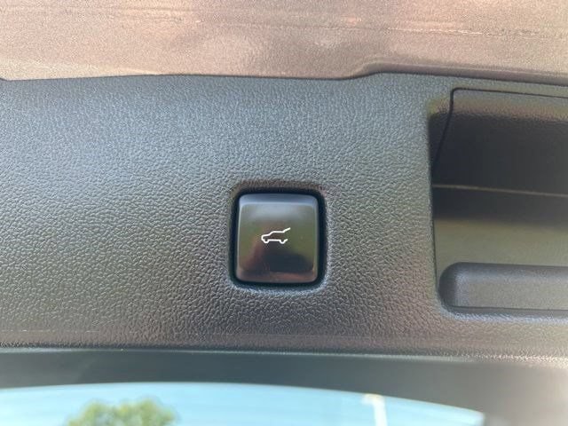 Used 2021 Ford Escape SEL AWD/4WD image 38
