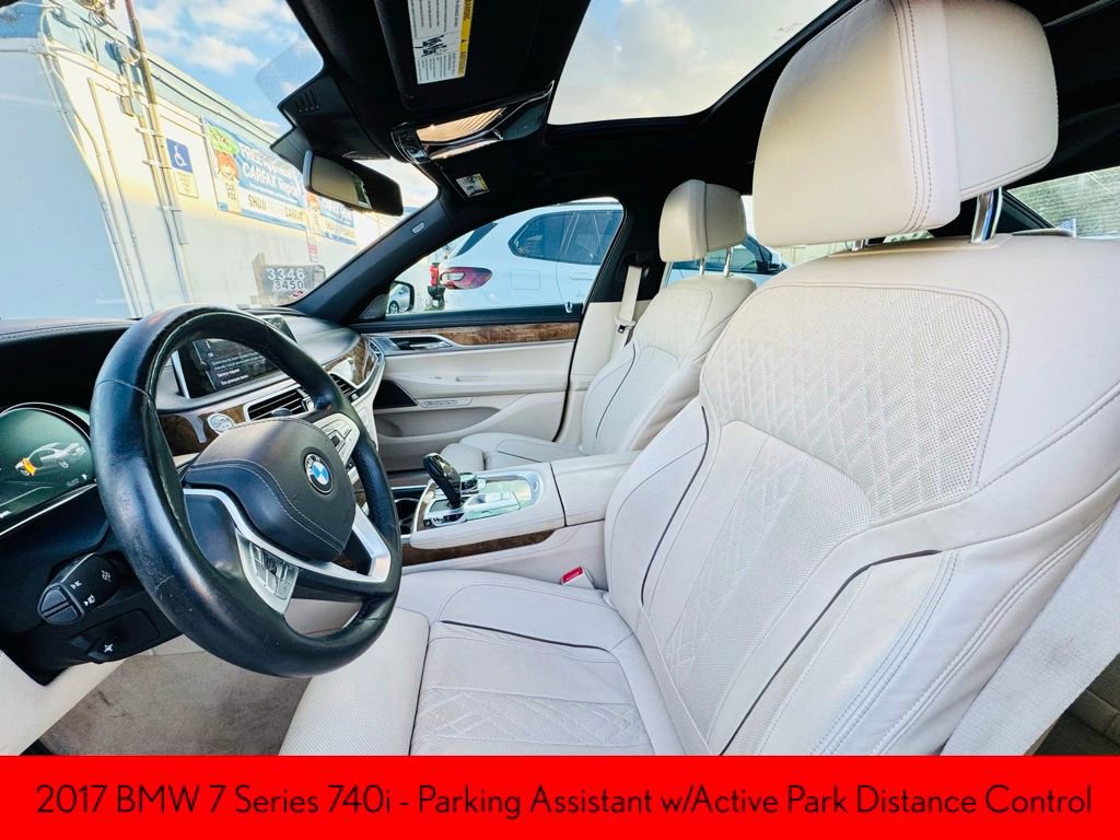 Used 2017 BMW 740i image 11