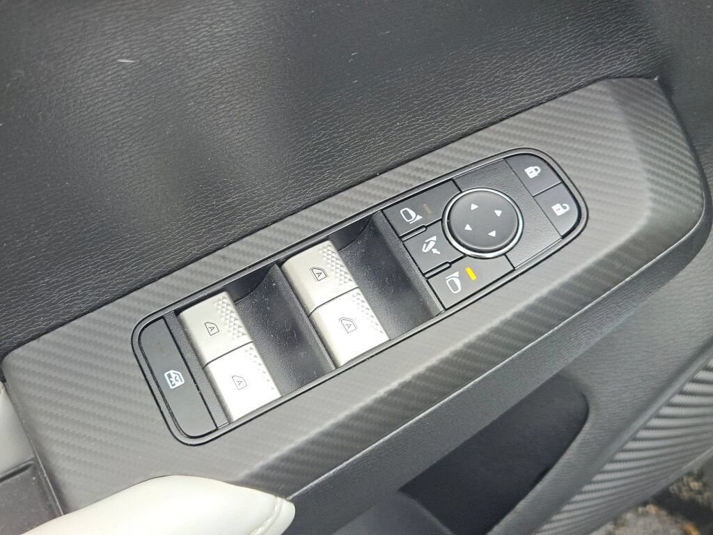 Used 2025 Mitsubishi Outlander SEL AWD/4WD image 23