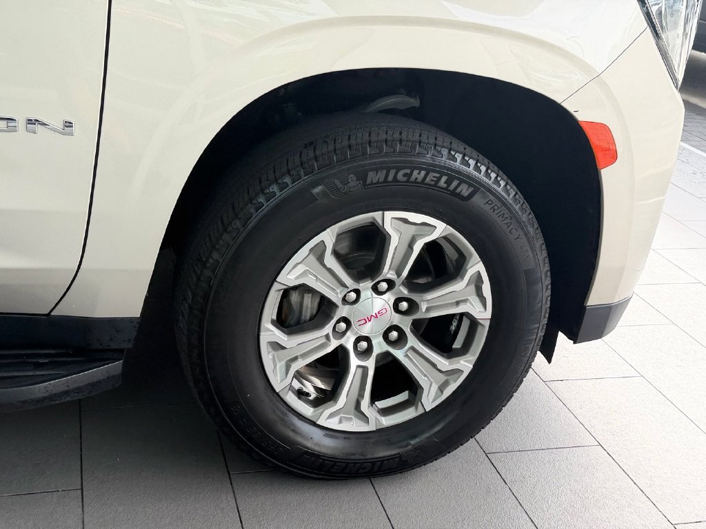 Certified 2023 GMC Yukon XL SLE w/ Gmc Pro Safety Plus Package RWD image 8