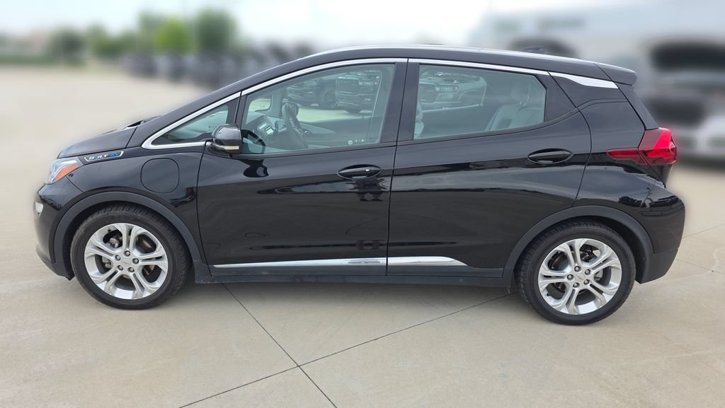 Used 2020 Chevrolet Bolt LT FWD image 2