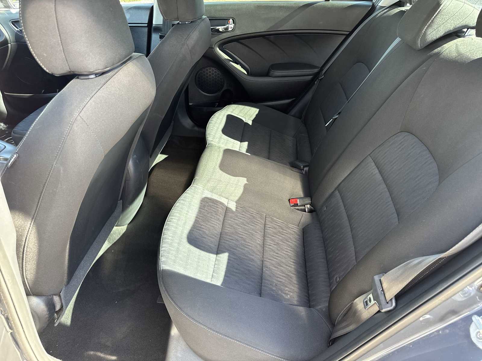 Used 2016 Kia Forte LX image 12