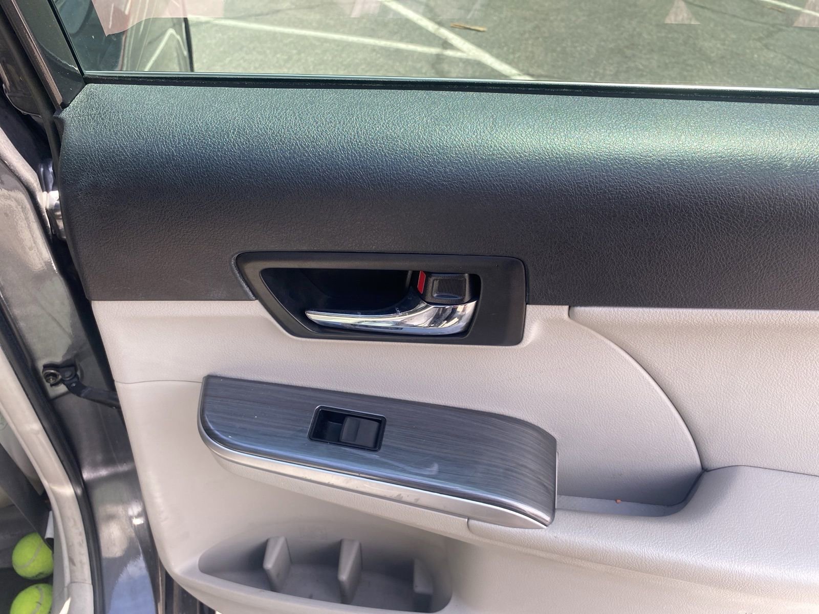 Used 2012 Toyota Camry XLE w/ Leather Pkg FWD image 22