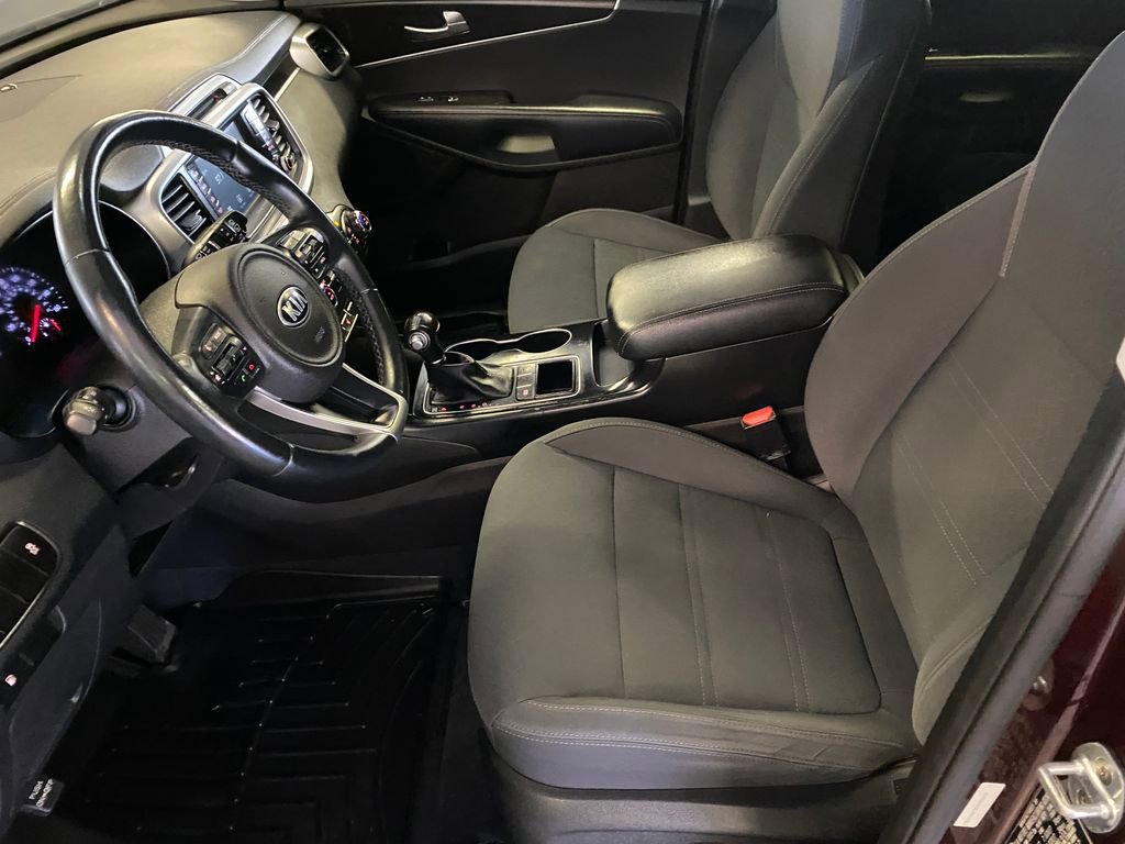 Used 2018 Kia Sorento FWD image 10