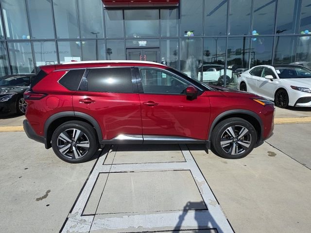 Used 2023 Nissan Rogue SL w/ SL Premium Package image 3