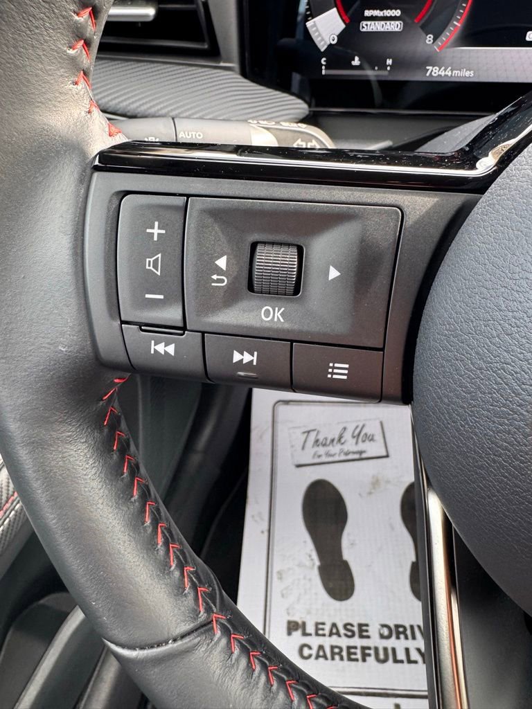 Used 2025 Nissan Kicks SR image 25