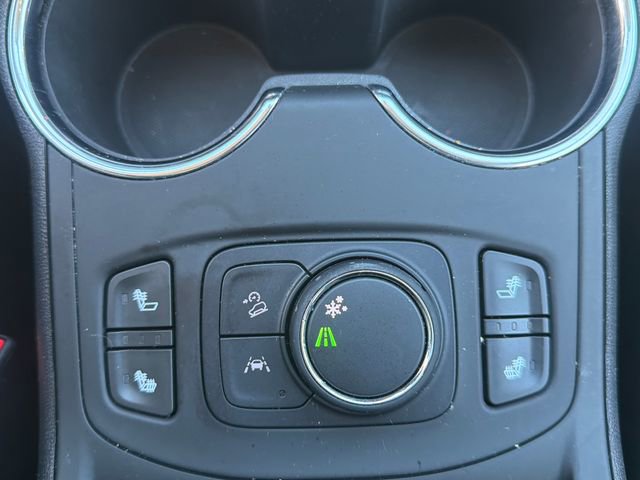 Used 2024 GMC Terrain SLE w/ Driver Convenience Package image 33