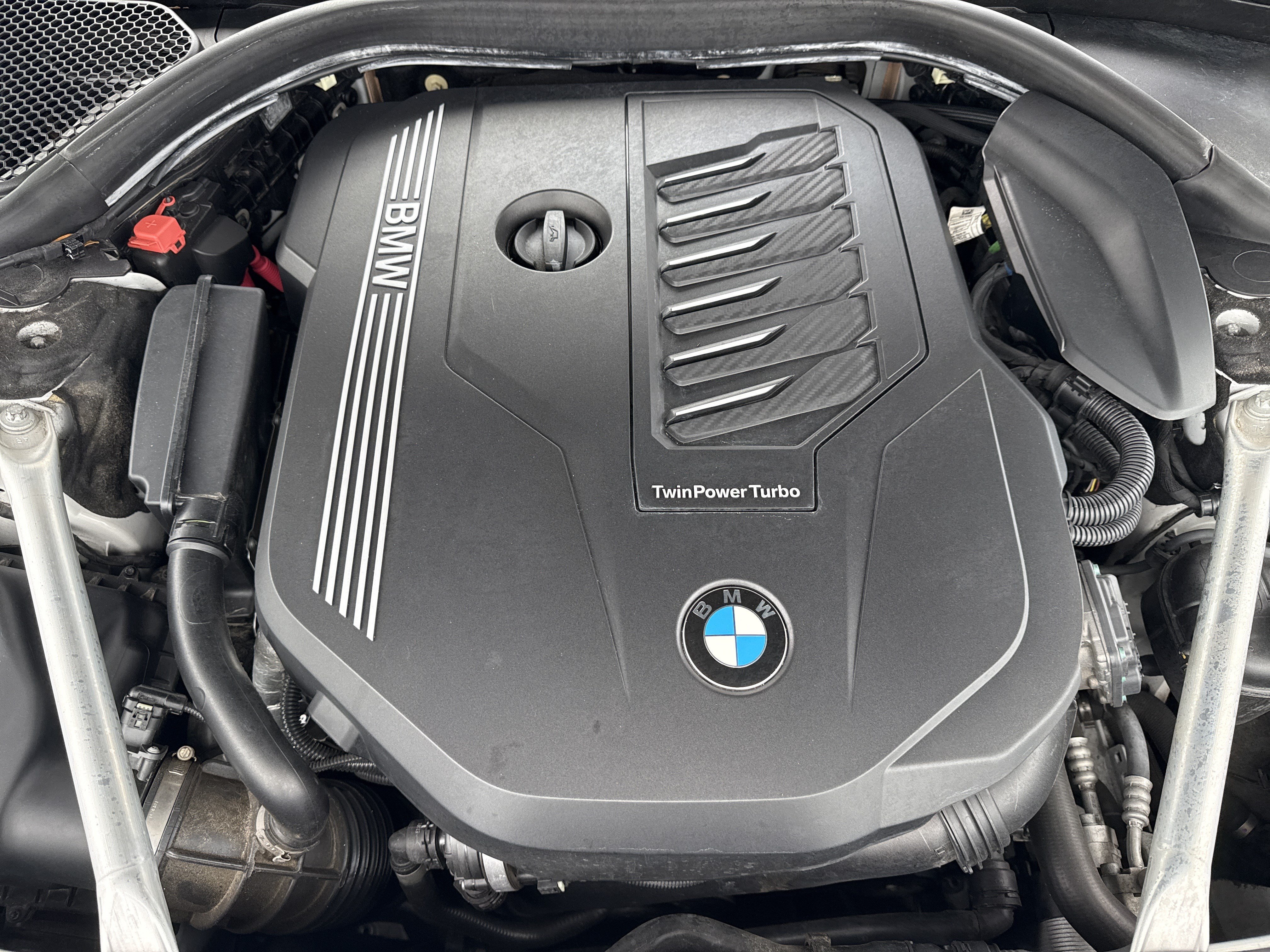 Used 2021 BMW 740i w/ Premium Package RWD image 34