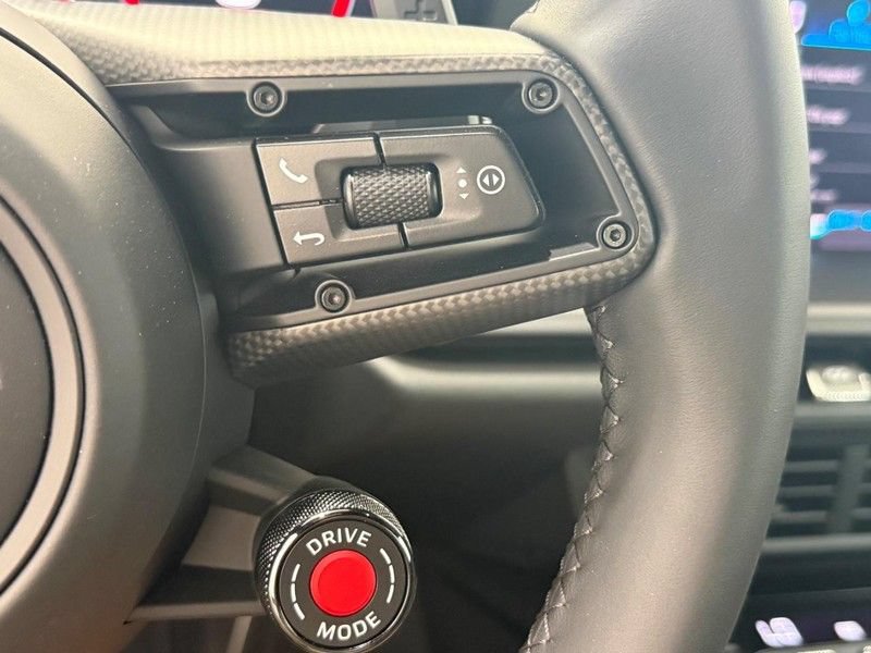 Certified 2026 Porsche 911 Targa 4 GTS AWD/4WD image 20