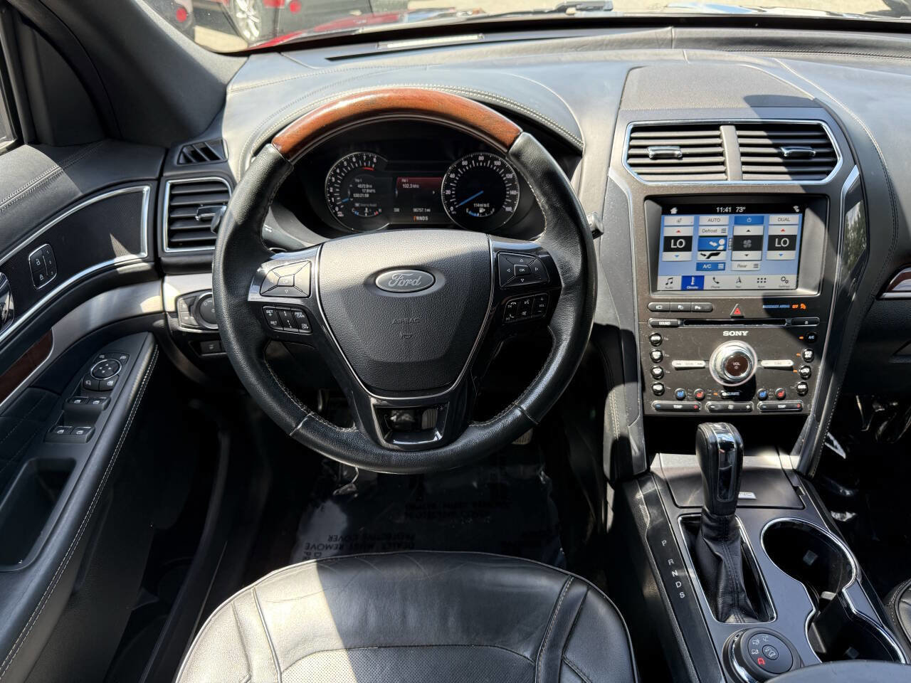 Used 2018 Ford Explorer Platinum image 17