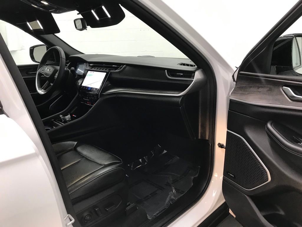 Used 2024 Jeep Grand Cherokee Limited 4xe image 38