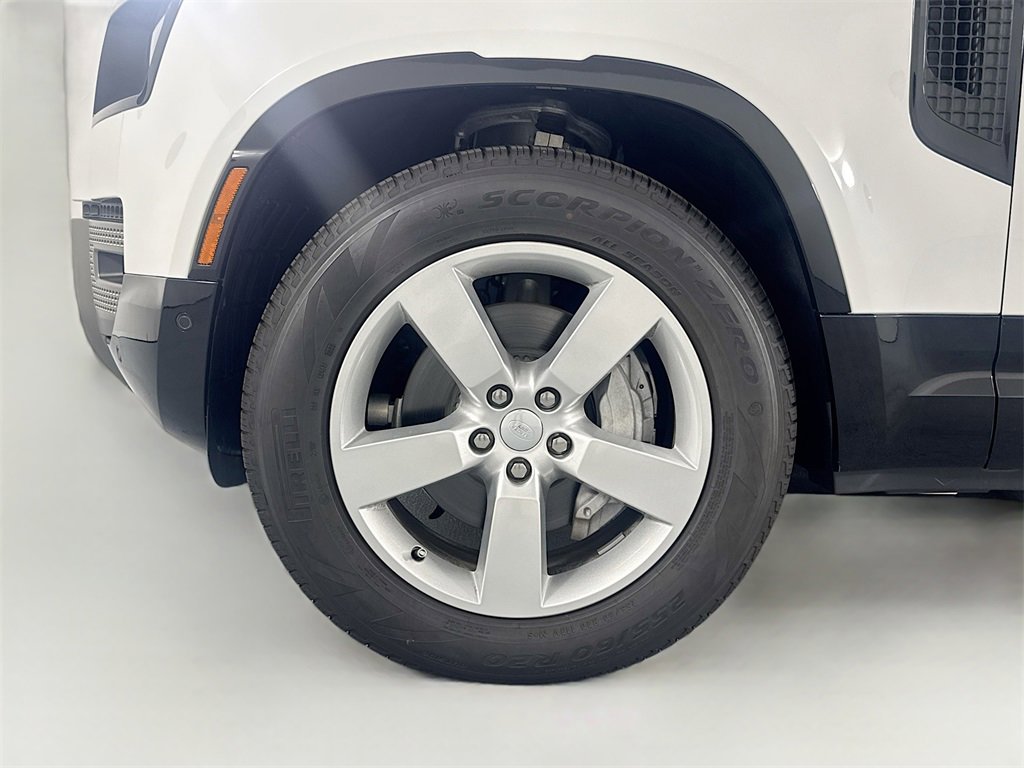 Used 2023 Land Rover Defender 110 X-Dynamic SE image 33
