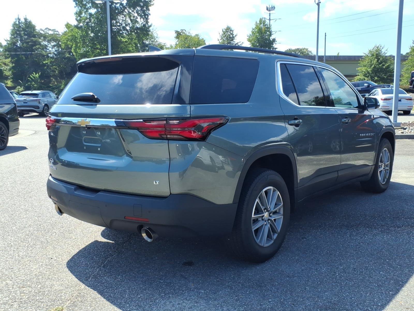 Used 2023 Chevrolet Traverse LT AWD/4WD image 8