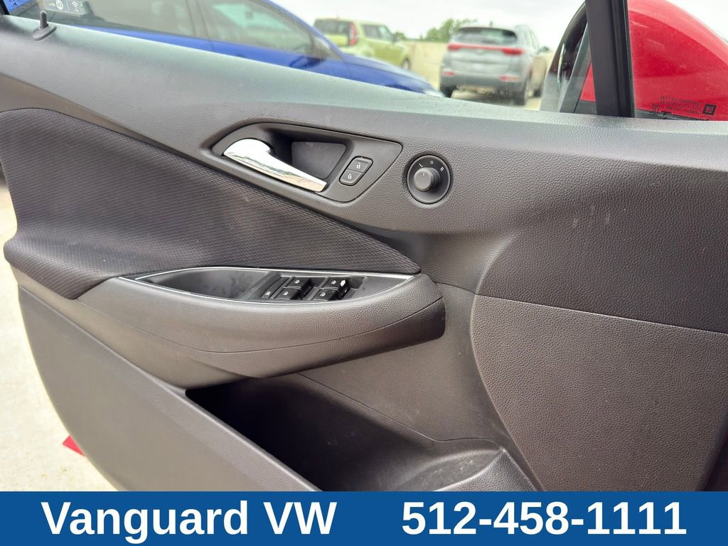 Used 2017 Chevrolet Cruze LT w/ Convenience Package FWD image 27