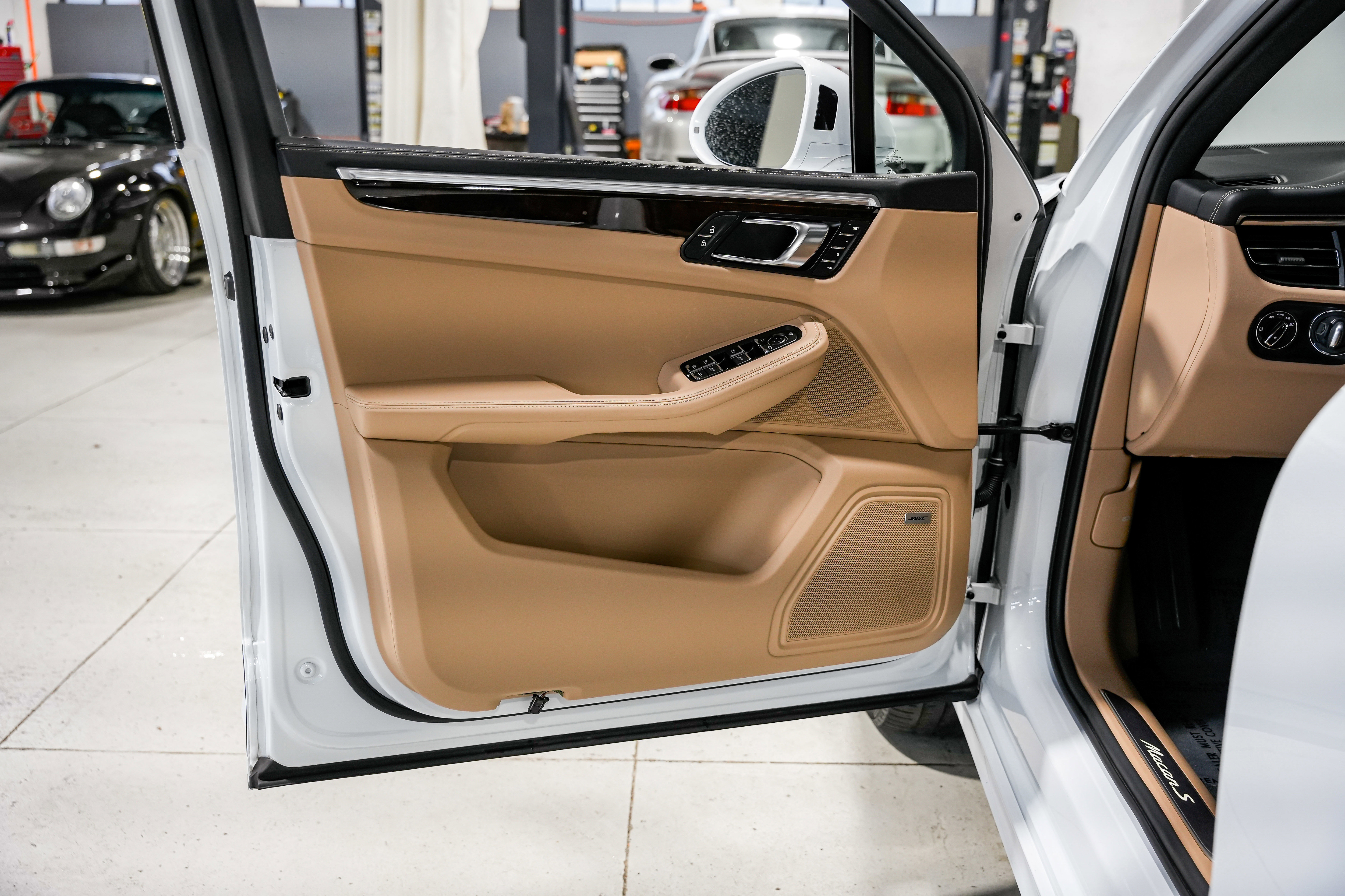 Used 2023 Porsche Macan S image 22