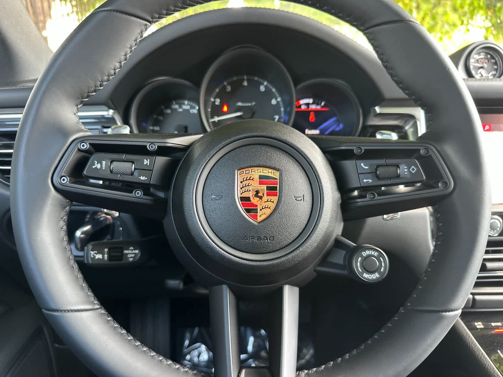 New 2026 Porsche Macan Turbo AWD/4WD image 25