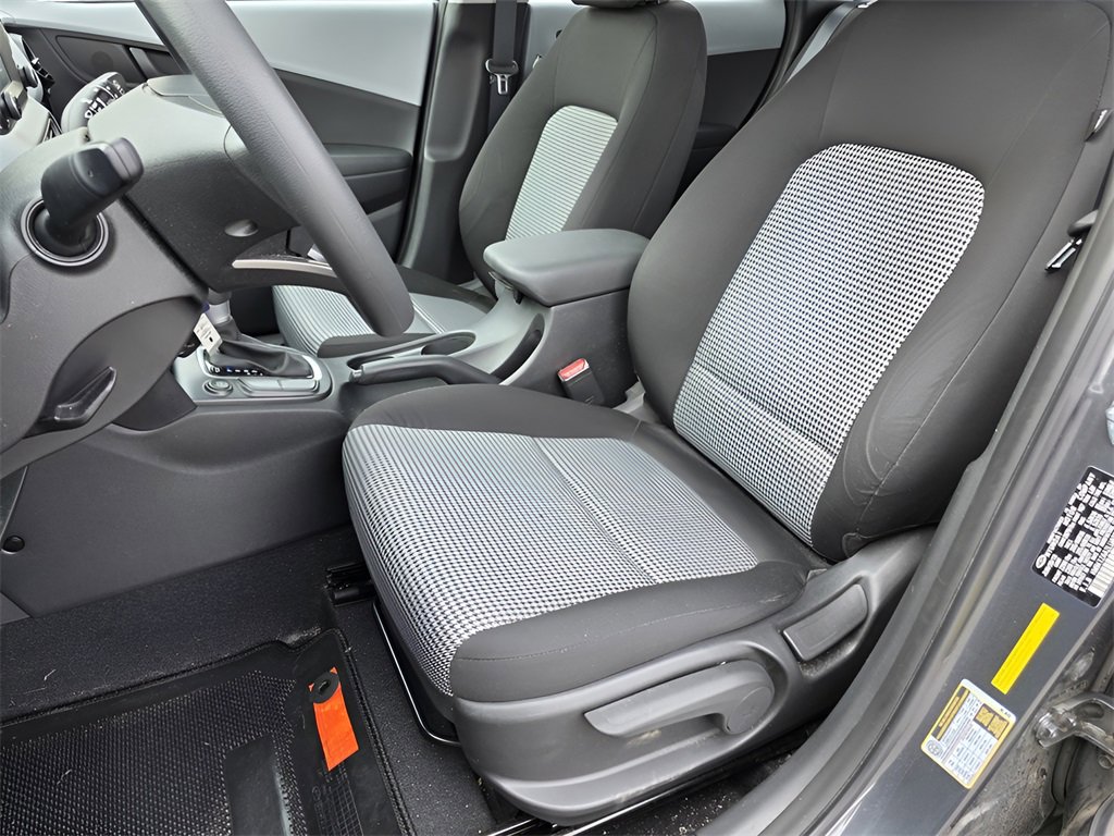 Used 2020 Hyundai Kona SE image 18