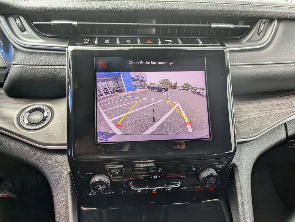 Used 2022 Jeep Grand Cherokee L Limited image 16