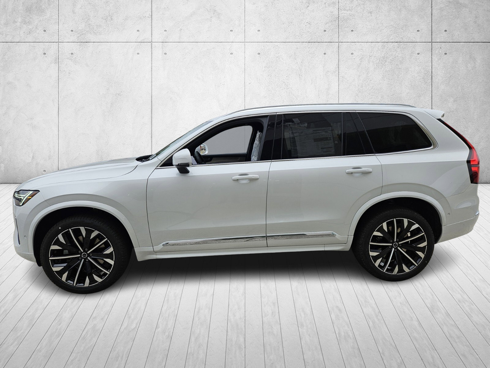 New 2026 Volvo XC90 B6 Ultra w/ Protection Package AWD/4WD image 4
