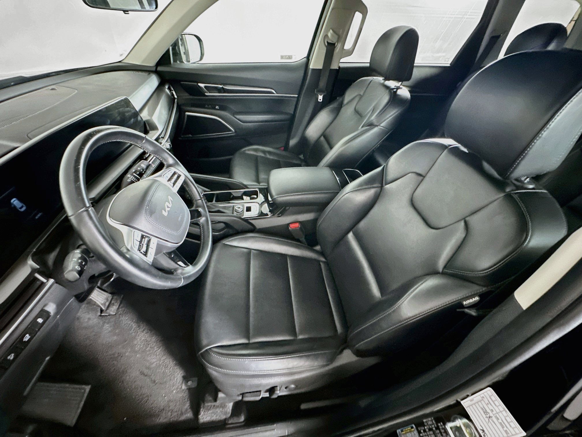 Used 2025 Kia Telluride S AWD/4WD image 13
