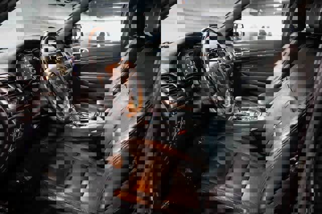 Used 2021 Jeep Grand Cherokee Limited image 17