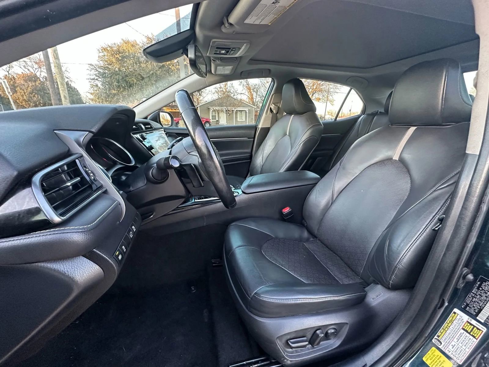 Used 2020 Toyota Camry XSE image 11