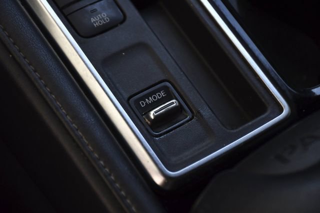 Used 2023 Nissan Pathfinder SV FWD image 14