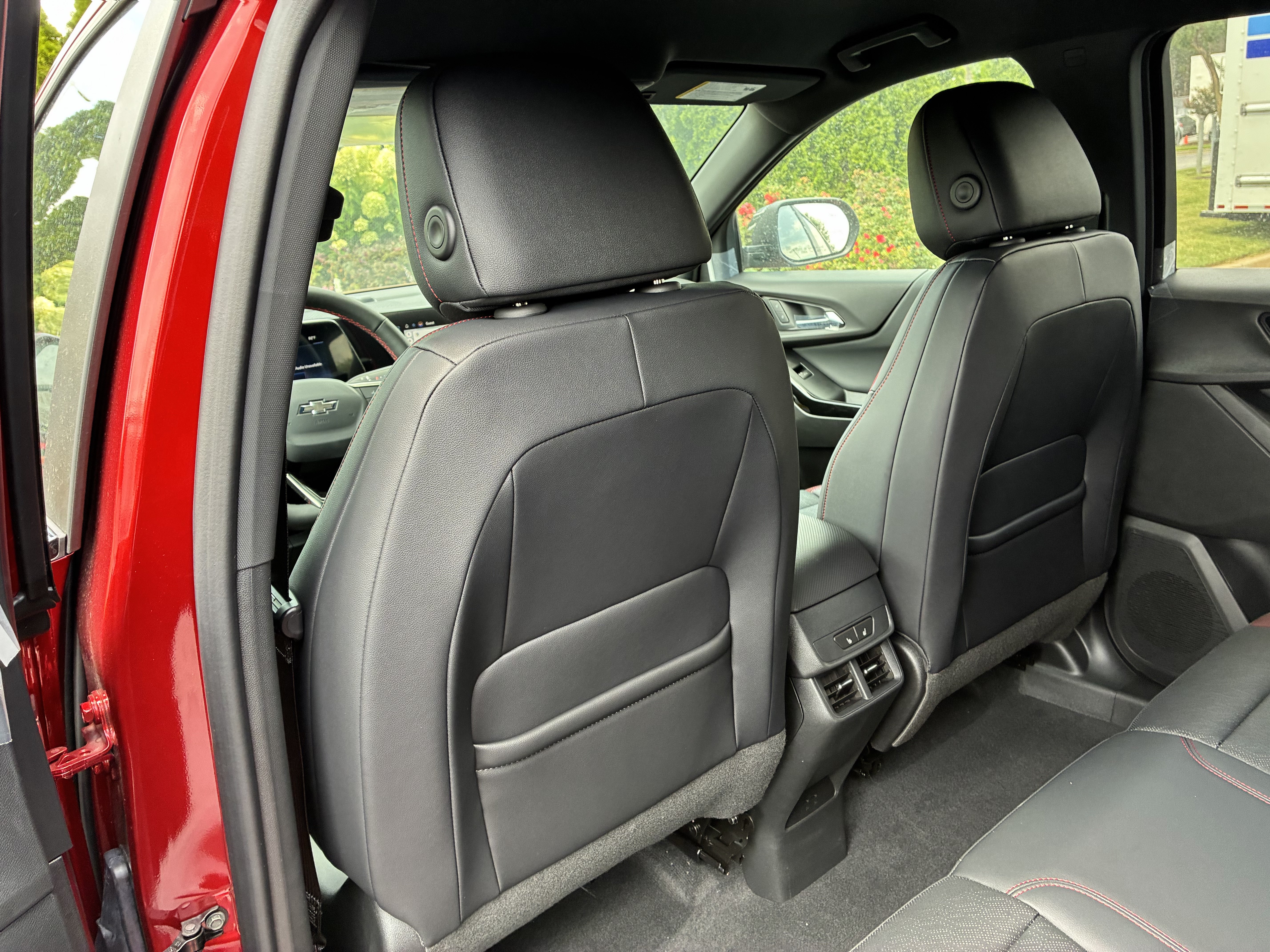 New 2027 Chevrolet Equinox RS w/ Convenience Package III FWD image 16