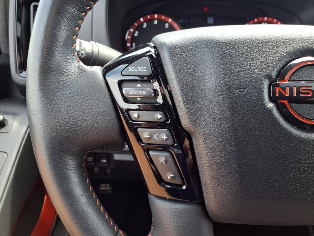 Used 2025 Nissan Frontier PRO-4X w/ Pro Premium Package AWD/4WD image 16