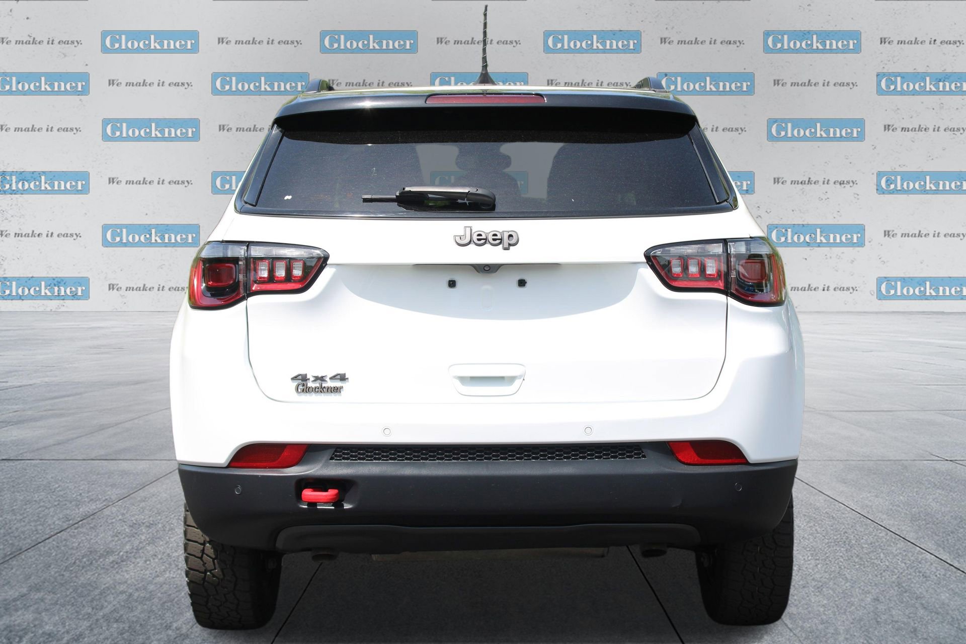 Used 2025 Jeep Compass Trailhawk AWD/4WD image 10