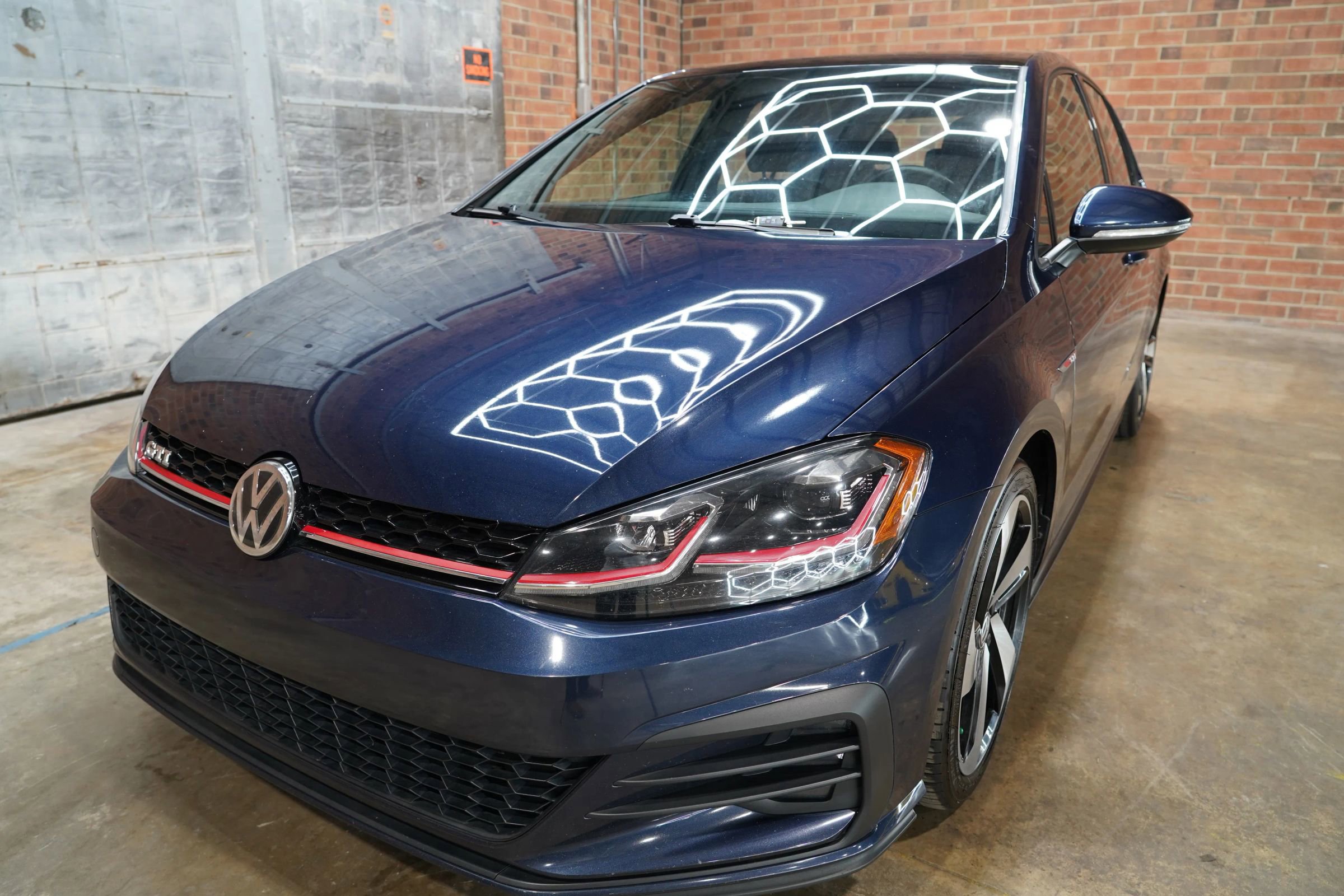 Used 2018 Volkswagen GTI SE w/ SE Leather Package image 22
