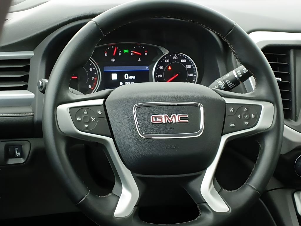 Used 2023 GMC Acadia SLT w/ Elevation Edition image 6