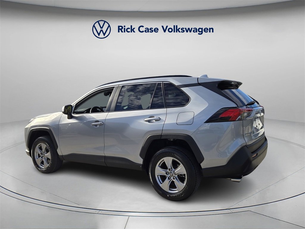 Used 2022 Toyota RAV4 XLE image 6