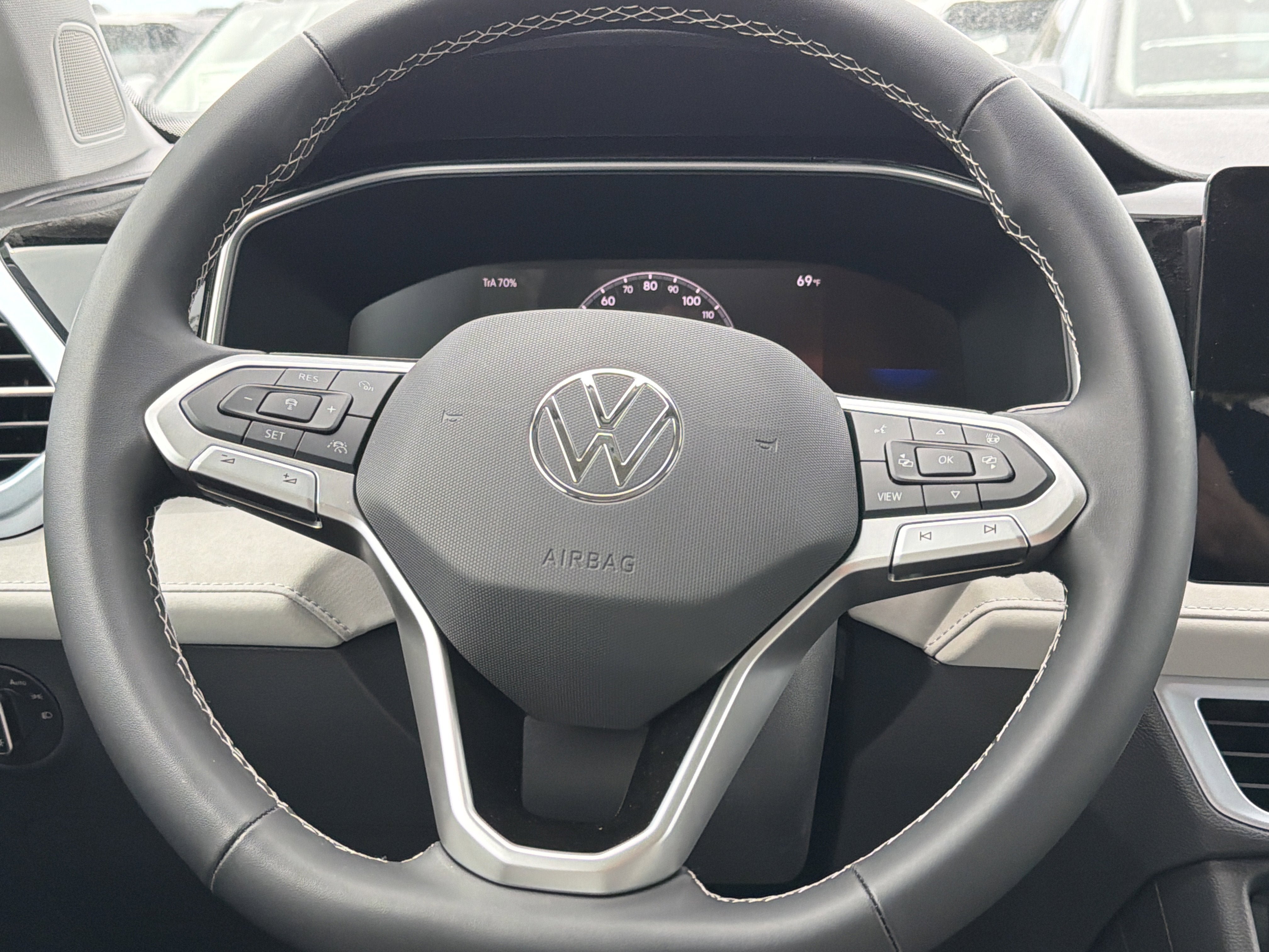 New 2026 Volkswagen Taos SE AWD/4WD image 14