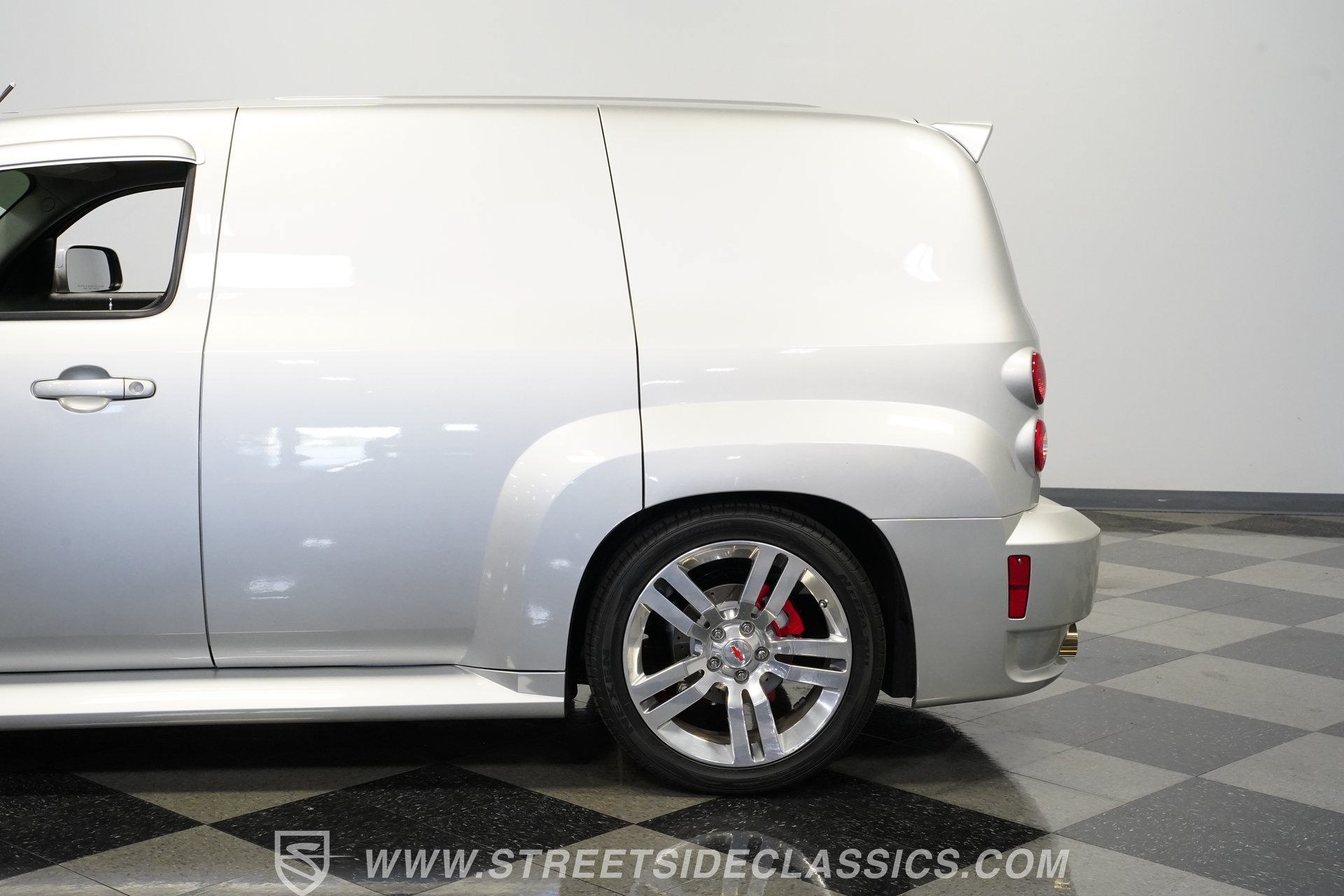 Used 2009 Chevrolet HHR SS FWD image 25