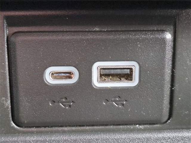 Used 2021 Chevrolet Tahoe Premier w/ Premium Package image 22