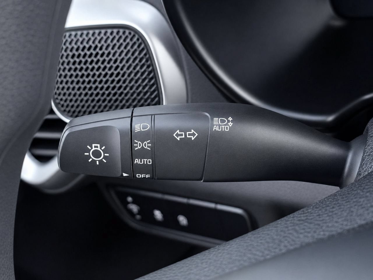 Used 2024 Kia Soul LX w/ Option Group 015 FWD image 23