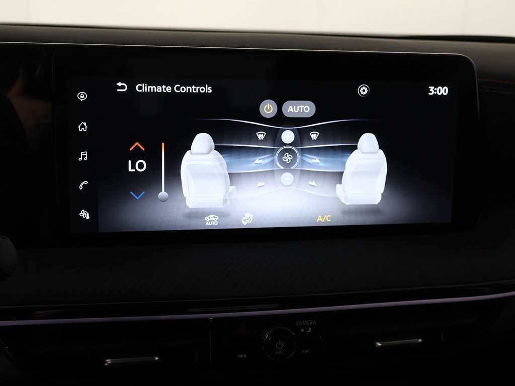 Used 2025 Nissan Kicks SR FWD image 42