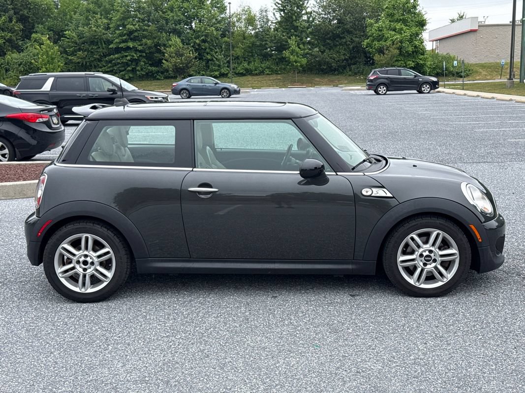 Used 2013 MINI Cooper S FWD image 9