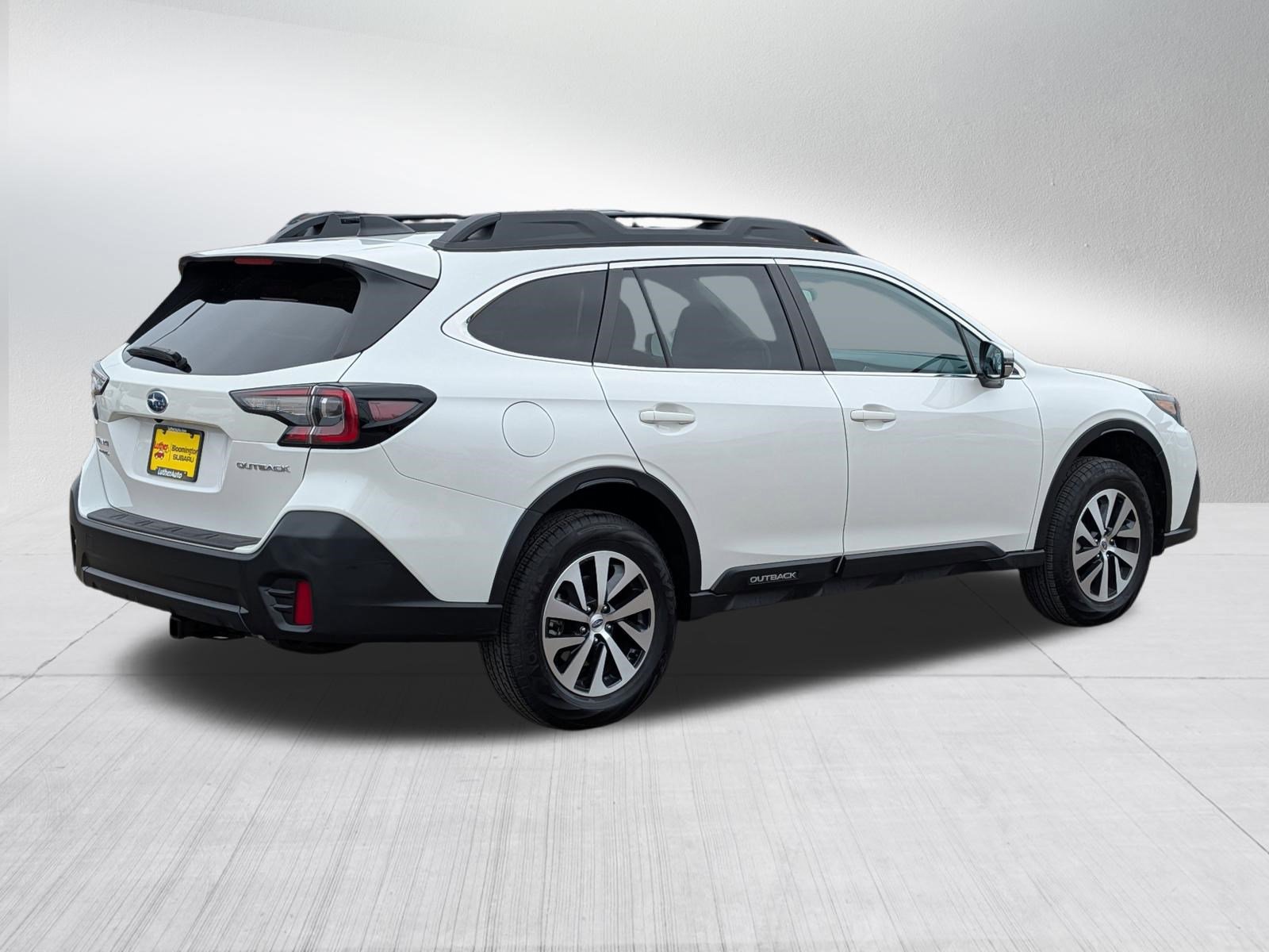 Used 2022 Subaru Outback Premium image 7