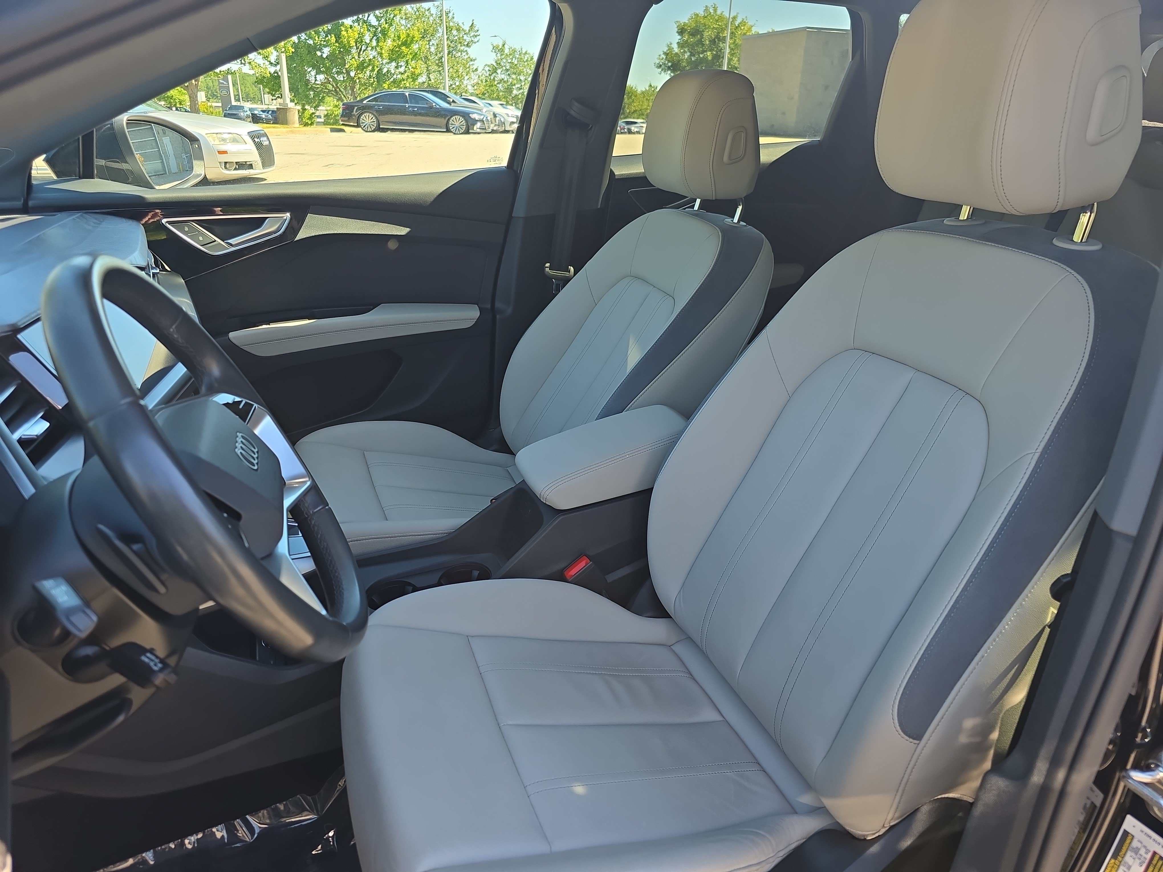 Used 2023 Audi Q4 e-tron Prestige AWD/4WD image 14