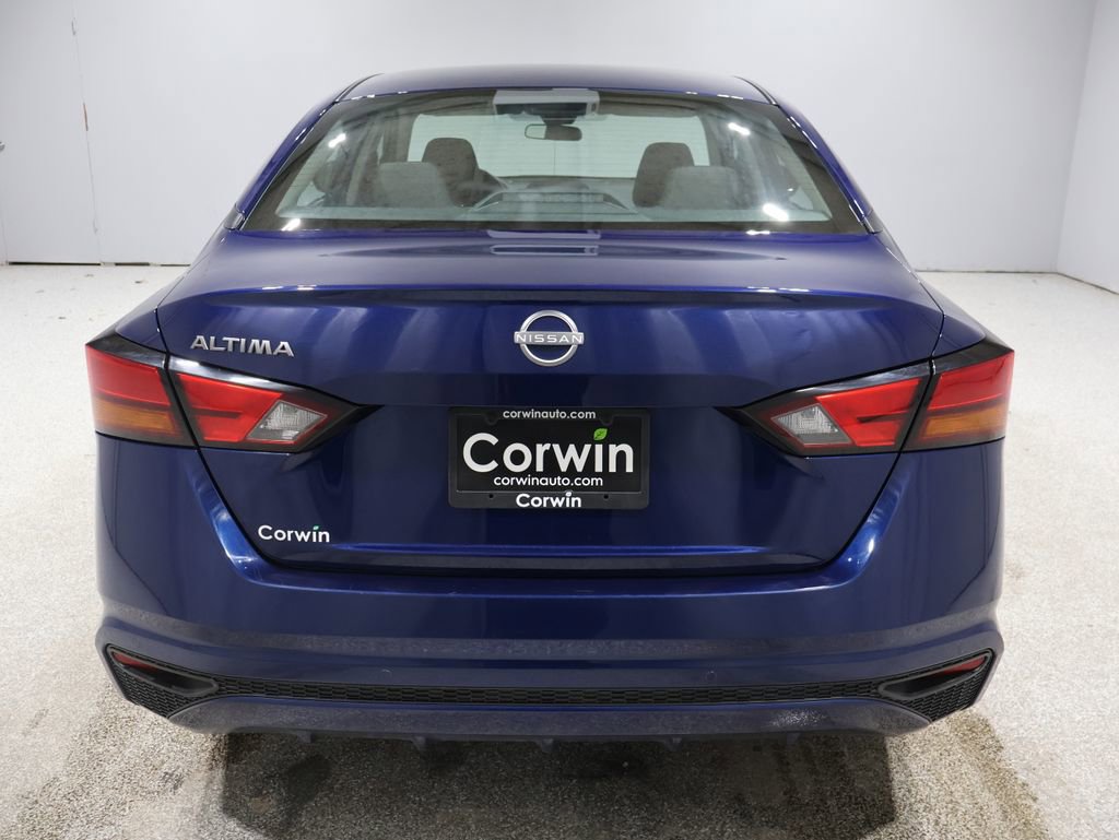 Used 2024 Nissan Altima 2.5 S image 3