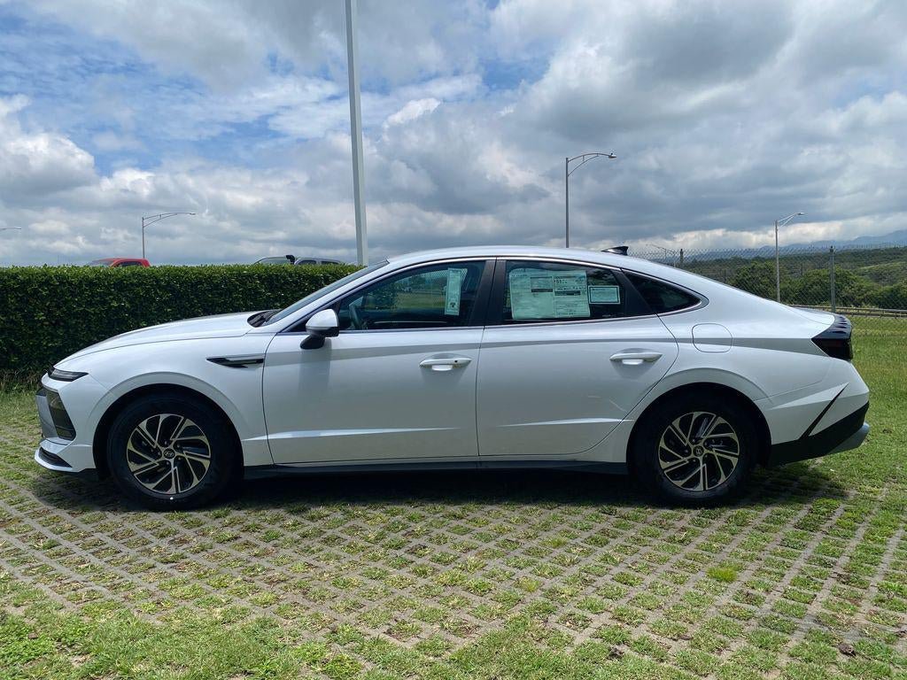 New 2026 Hyundai Sonata Blue FWD image 22