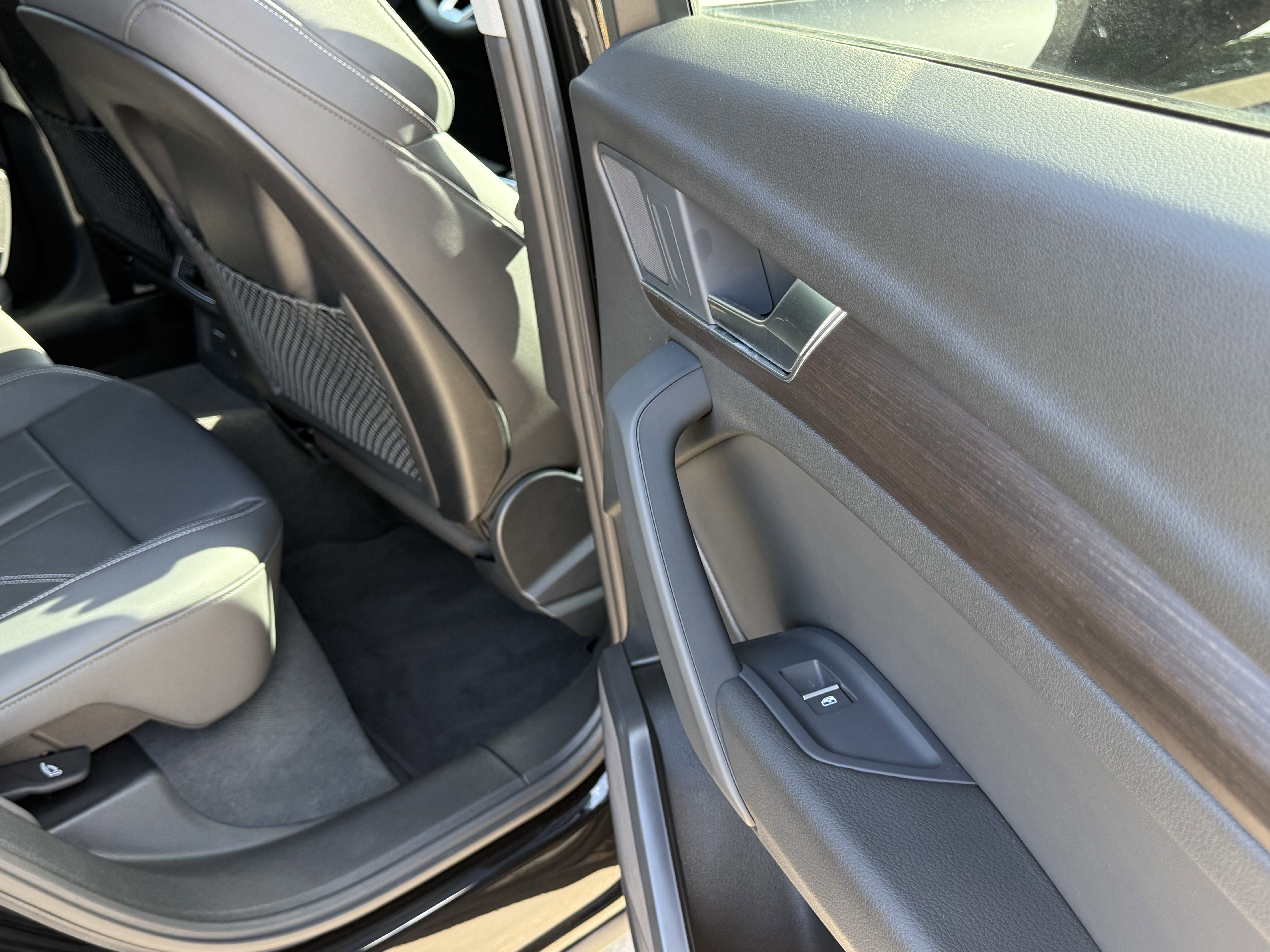 Used 2024 Audi Q5 e Premium w/ Convenience Package image 39