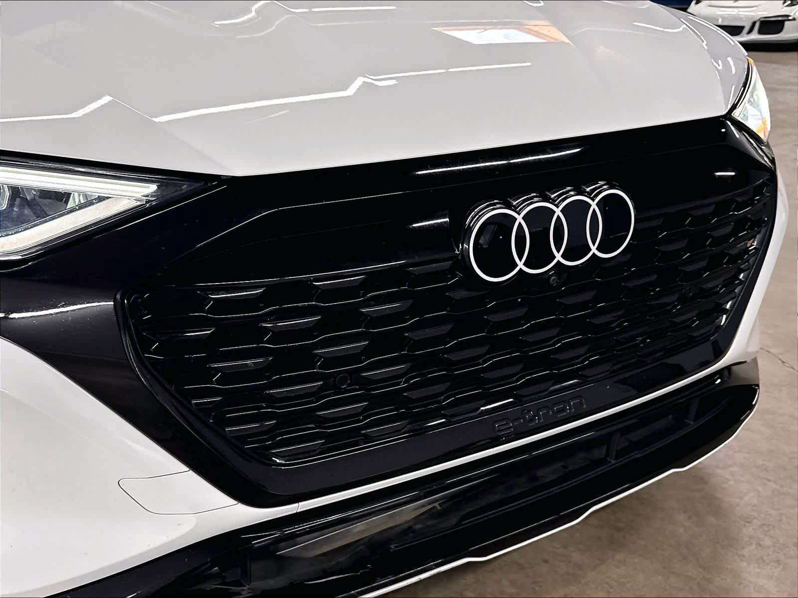 Used 2024 Audi Q8 e-tron Premium Plus AWD/4WD image 34