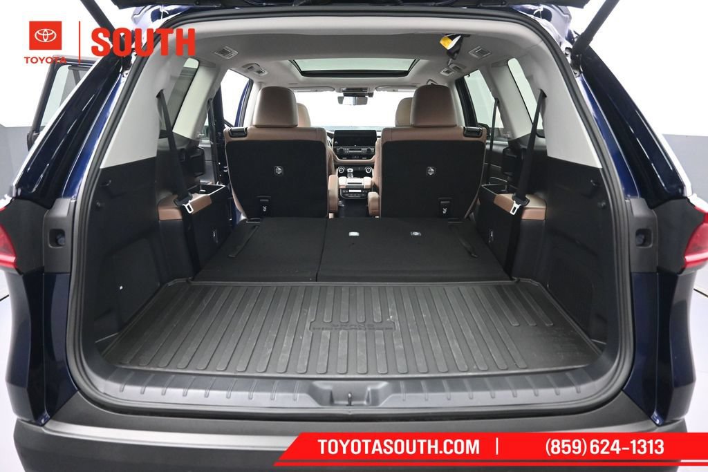 Certified 2025 Toyota Grand Highlander AWD image 34