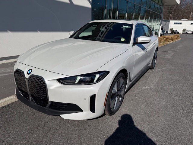 New 2026 BMW i4 xDrive40i w/ Premium Package AWD/4WD image 3